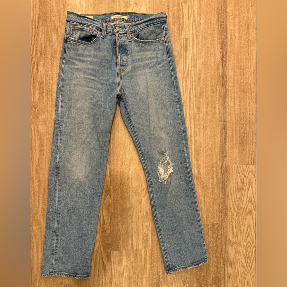 Levi’s wedgie straight size 27